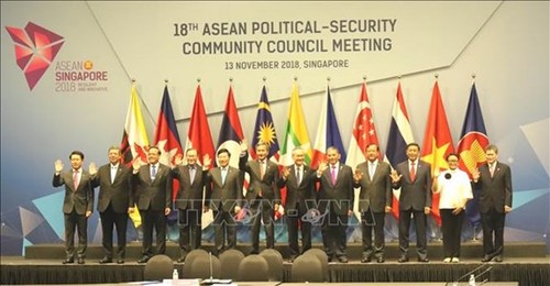Hội nghị Cấp cao ASEAN: Tăng cường đoàn kết ứng phó với các thách thức an ninh - ảnh 1