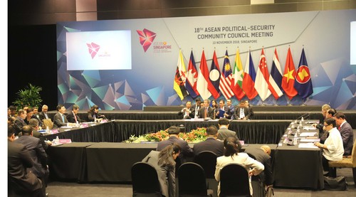  Phó Thủ tướng, Bộ trưởng Ngoại giao Phạm Bình Minh tham dự các hội nghị APSC và ACC - ảnh 1