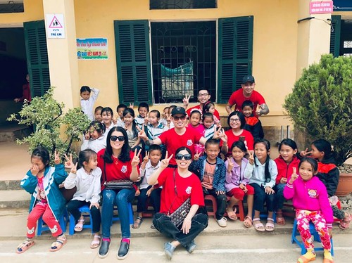 Kiều bào tại Đài Loan, Trung Quốc kết hợp tặng quà cho học sinh nghèo ở tỉnh Điện biên - ảnh 1
