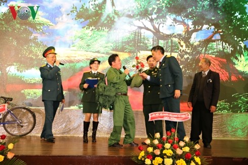 Cựu chiến binh tại Séc kỷ niệm ngày thành lập QĐND Việt Nam - ảnh 2
