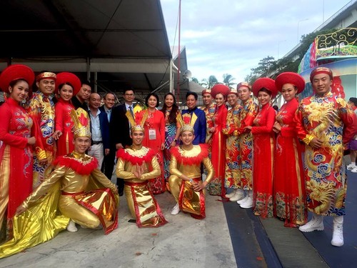 Cộng đồng người Việt tham gia lễ hội đường phố Chingay Parade tại Singapore - ảnh 7