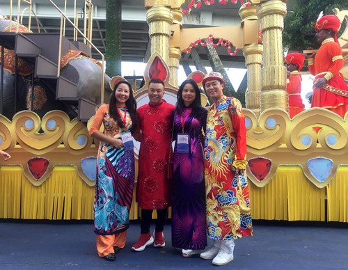 Cộng đồng người Việt tham gia lễ hội đường phố Chingay Parade tại Singapore - ảnh 12