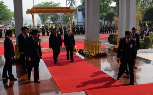 Tổng Bí thư, Chủ tịch nước Nguyễn Phú Trọng hội đàm với Tổng Bí thư, Chủ tịch nước Lào - ảnh 2