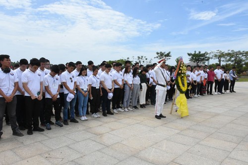 Đại biểu Trại hè Việt nam 2019 thăm các di tích lịch sử tỉnh Quảng Nam - ảnh 6