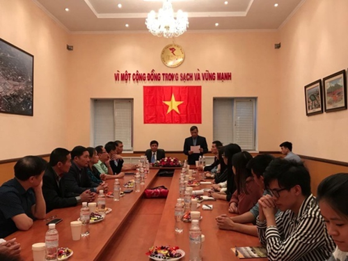 Xây dựng tổ chức Đảng từ chính cộng đồng người Việt xa quê - ảnh 5