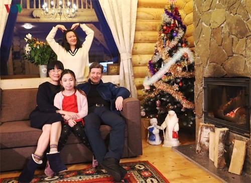 Tết xa xứ đầm ấm trong gia đình nữ giảng viên người Việt ở Saint Petersburg - ảnh 1