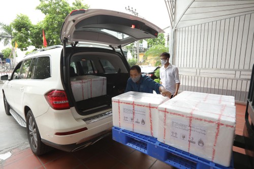 Sao Thái Dương tặng Bộ Y tế 50.000 test thử xét nghiệm virus SARS-COV-2 - ảnh 1