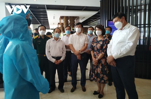 Bộ Y tế làm việc với tỉnh Quảng Ninh về phương án cách ly y tế 7 ngày đối với người nhập cảnh - ảnh 1