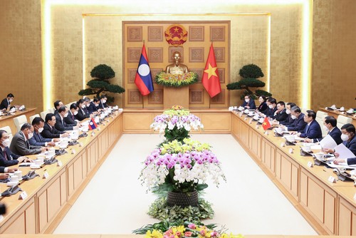 Chùm ảnh: Thủ tướng Phạm Minh Chính đón, hội đàm với Thủ tướng Lào Phankham Viphavanh - ảnh 8