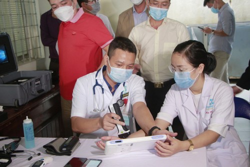 Đà Nẵng ra mắt trạm y tế lưu động đầu tiên trong khu công nghiệp - ảnh 1