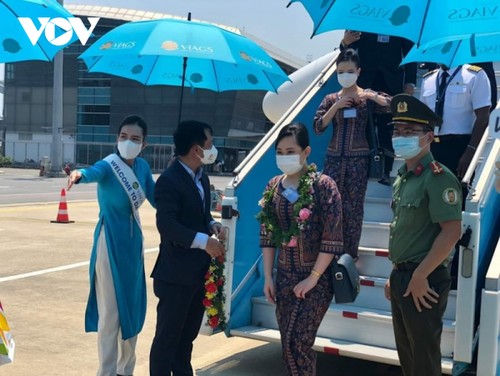 Đà Nẵng đón hơn 300 khách quốc tế đầu tiên sau hai năm gián đoạn vì dịch bệnh - ảnh 2