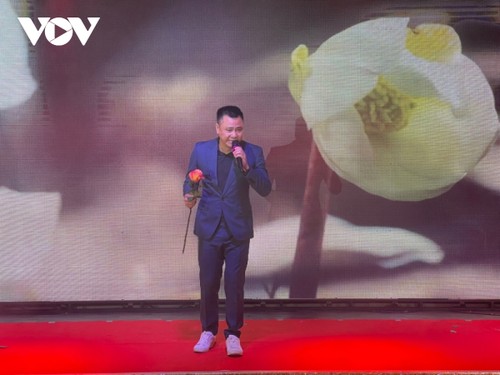 Việt kiều tại Séc long trọng tổ chức Lễ hội Giỗ tổ Hùng Vương 2022 - ảnh 16