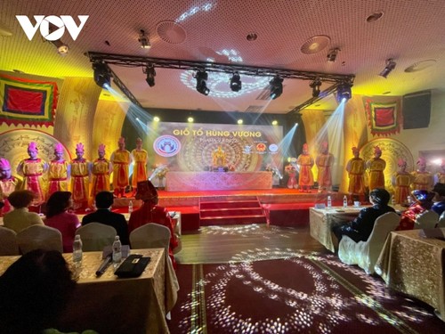 Việt kiều tại Séc long trọng tổ chức Lễ hội Giỗ tổ Hùng Vương 2022 - ảnh 4