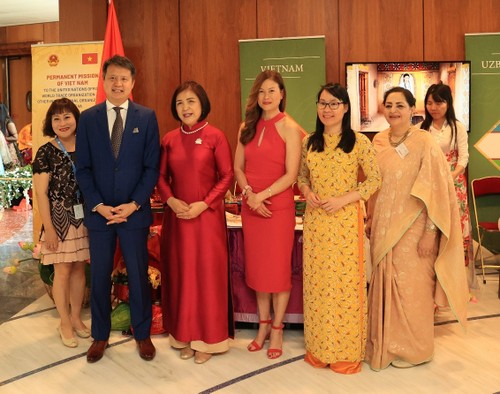 Đặc sắc Việt Nam tại Lễ hội Đám cưới châu Á ở Geneva - ảnh 2