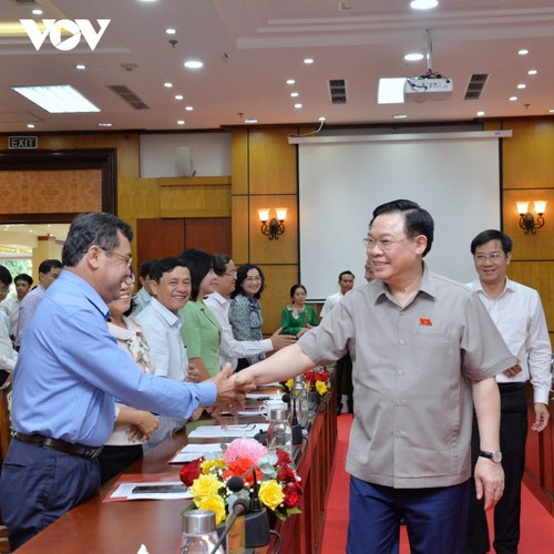 Chủ tịch Quốc hội làm việc tại Tây Ninh, thắp hương tưởng nhớ liệt sĩ Đồi 82 - ảnh 4