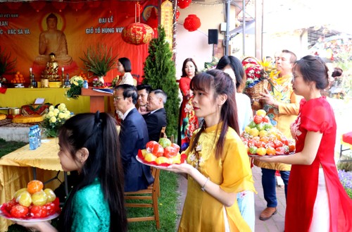 Người Việt ở Ba Lan long trọng tổ chức Lễ Giỗ Tổ - Vua Hùng - ảnh 6