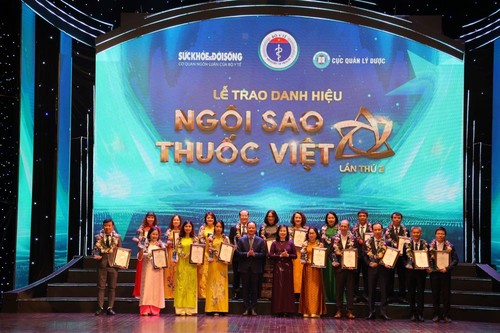Trao danh hiệu “Ngôi sao thuốc Việt” cho 68 sản phẩm - ảnh 1
