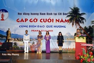 Đoàn Nghệ thuật Hải quân biểu diễn phục vụ cộng đồng người Việt tại Séc - ảnh 1
