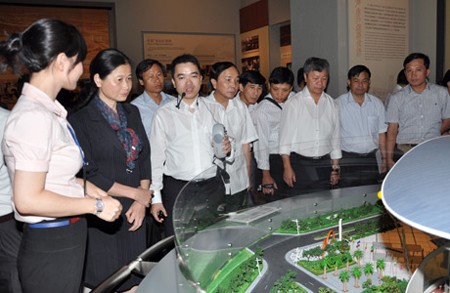 Quảng Ninh và Thâm Quyến trao đổi kinh nghiệm xây dựng khu hành chính-kinh tế  - ảnh 1