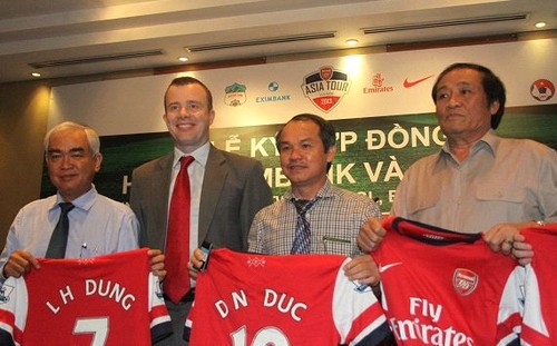 Lần đầu tiên Câu lạc bộ Arsenal thi đấu tại Việt Nam  - ảnh 1