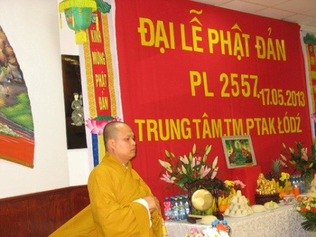 Cộng đồng người Việt tại Ba Lan tổ chức Đại lễ Phật đản Phật lịch 2557   - ảnh 3