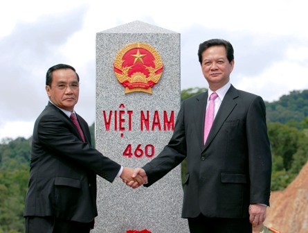 Việt Nam – Lào hoàn thành hệ thống mốc giới hiện đại  - ảnh 1