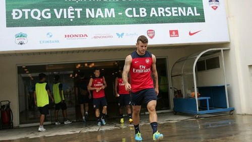 Giao hữu bóng đá giữa tuyển Việt Nam và CLB Arsenal (Anh) - ảnh 1