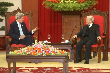 Tổng Bí thư Nguyễn Phú Trọng, Thủ tướng Nguyễn Tấn Dũng tiếp Ngoại trưởng Hoa Kỳ John Kerry - ảnh 1