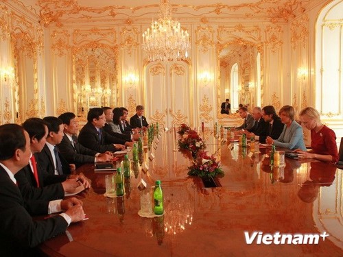 Đoàn đại biểu cấp cao Quốc hội Việt Nam thăm và làm việc tại Slovakia    - ảnh 1
