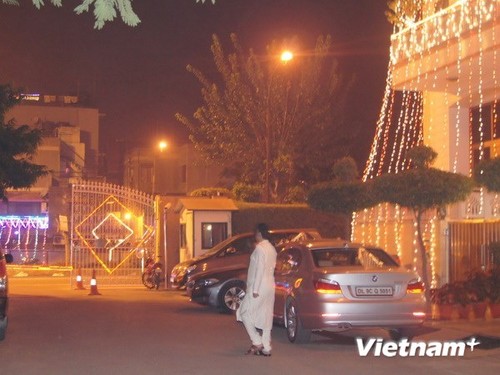 Tưng bừng Lễ hội Ánh sáng Ấn Độ Diwali tại Hà Nội - ảnh 1