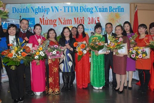 Cộng đồng người Việt tại Đức tổ chức đón Xuân 2015 - ảnh 1