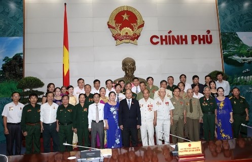 Phó Thủ tướng Nguyễn Xuân Phúc tiếp Đoàn đại biểu người có công tỉnh Nghệ An - ảnh 1
