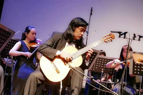 Nghệ sĩ Phạm Hồng Hà biểu diễn cùng Dàn nhạc Giao hưởng Việt Nam - ảnh 1