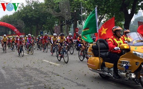Khai mạc giải đua xe đạp tranh Cúp truyền hình Thành phố Hồ Chí Minh - ảnh 1