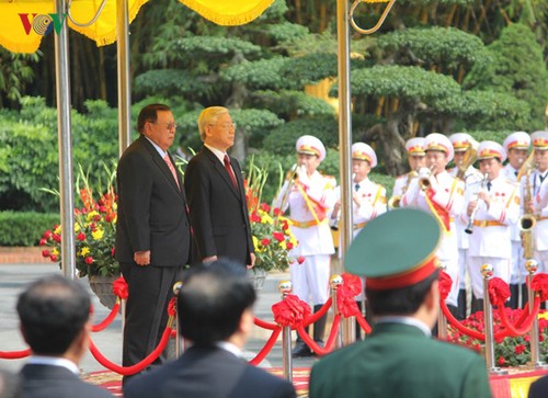 TBT Chủ tịch nước Lào Bounnhang Volachith thăm Học viện Chính trị Quốc gia  - ảnh 1