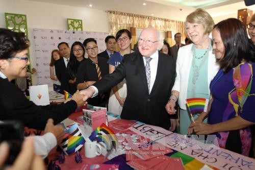 Tổng thống Ireland kết thúc tốt đẹp chuyến thăm cấp Nhà nước tới Việt Nam - ảnh 1