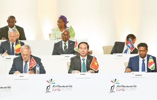 Chủ tịch nước Trần Đại Quang kết thúc tốt đẹp chuyến tham dự Hội nghị Cấp cao Pháp ngữ lần thứ 16 - ảnh 1