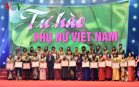 Thủ tướng Nguyễn Xuân Phúc nêu 7 giải pháp thực hiện bình đẳng giới ở Việt Nam  - ảnh 2
