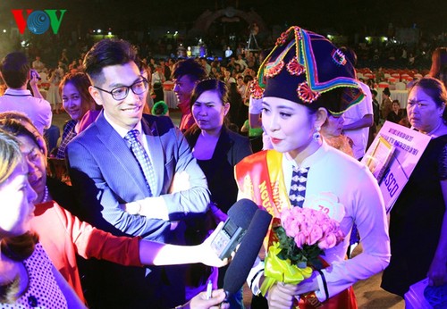 Thí sinh tỉnh Điện Biên đoạt danh hiệu “Người đẹp Hoa Ban”  - ảnh 2