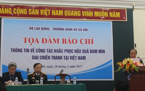 Nỗ lực khắc phục hậu quả bom mìn sau chiến tranh tại Việt Nam  - ảnh 1