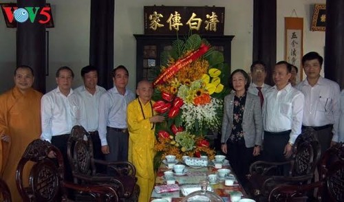 Trưởng ban Dân vận Trung ương Trương Thị Mai chúc mừng Tổng Giáo phận Huế nhân dịp lễ Phục sinh  - ảnh 2