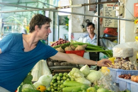 เที่ยวตลาดเบ๊นแถ่งในนครโฮจิมิน์