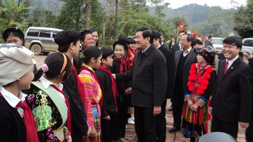 President Truong Tan Sang visits Tuyen Quang province - ảnh 1