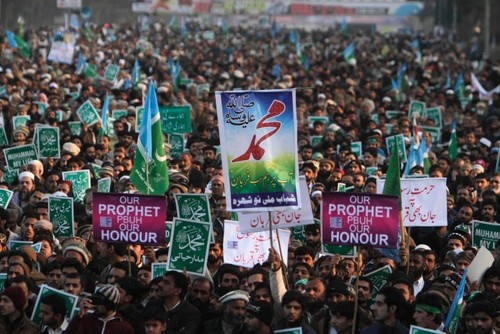 Anti-Charlie Hebdo protests erupt in Southern Asia - ảnh 1