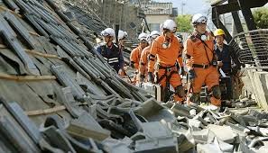 Second deadly quake hits southern Japan - ảnh 1