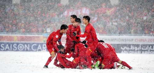 World media stunned by ceremony to welcome U23 Vietnam team home  - ảnh 2