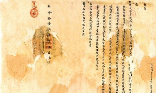 Ancient documents on Paracel island donated to Da Nang  - ảnh 1