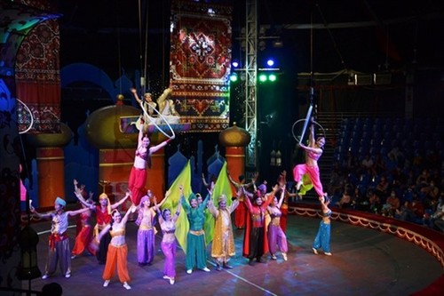 Circus show restaged to celebrate national holidays - ảnh 1
