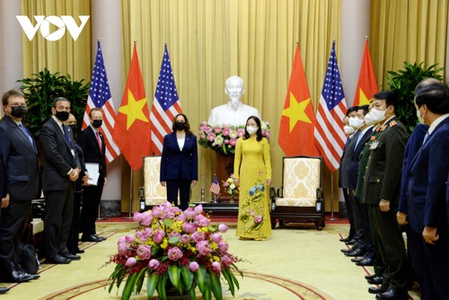 US Vice President Kamala Harris begins Vietnam visit  - ảnh 2