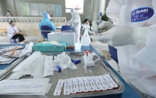 HCM City, Hanoi accelerate testing, vaccinations against COVID-19 - ảnh 2